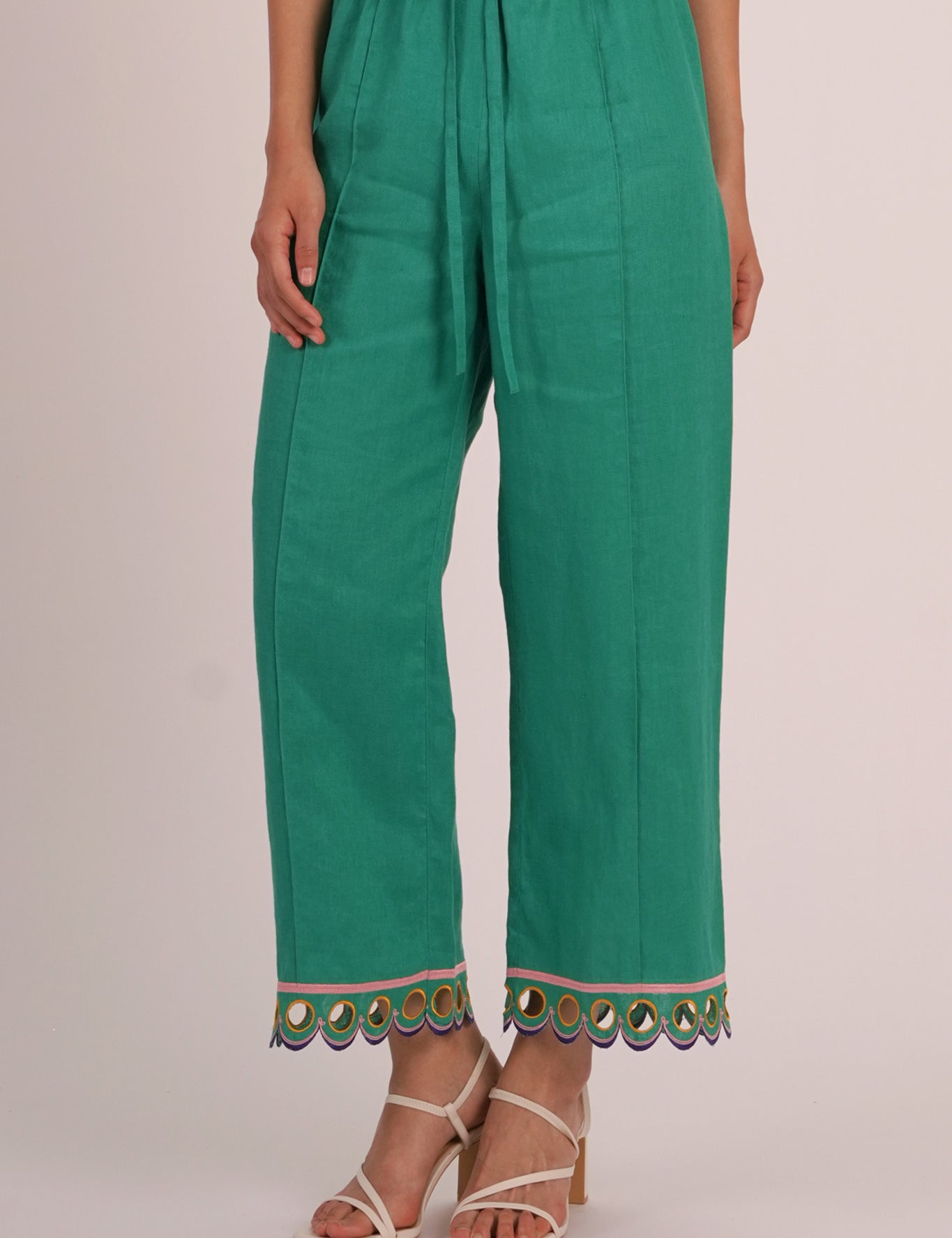BORNEO-PANTS02_f2d5f79b-4797-45ff-8933-e0968d8cf2c7.jpg