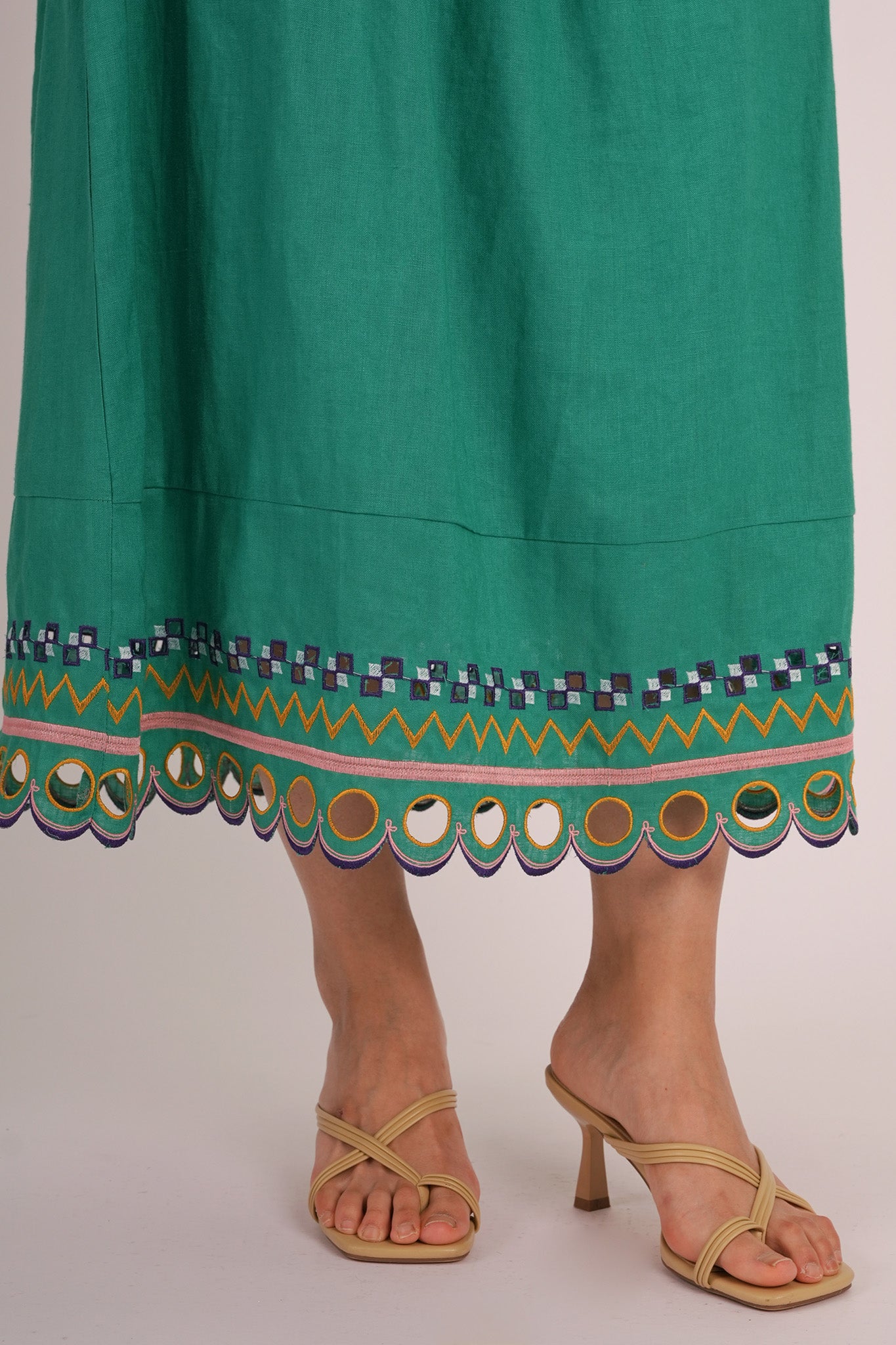 WANDER Swing Skirt in Borneo