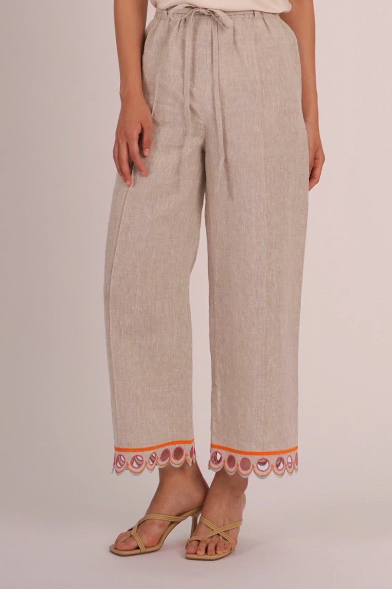 WANDER Linen Pants in Cairo