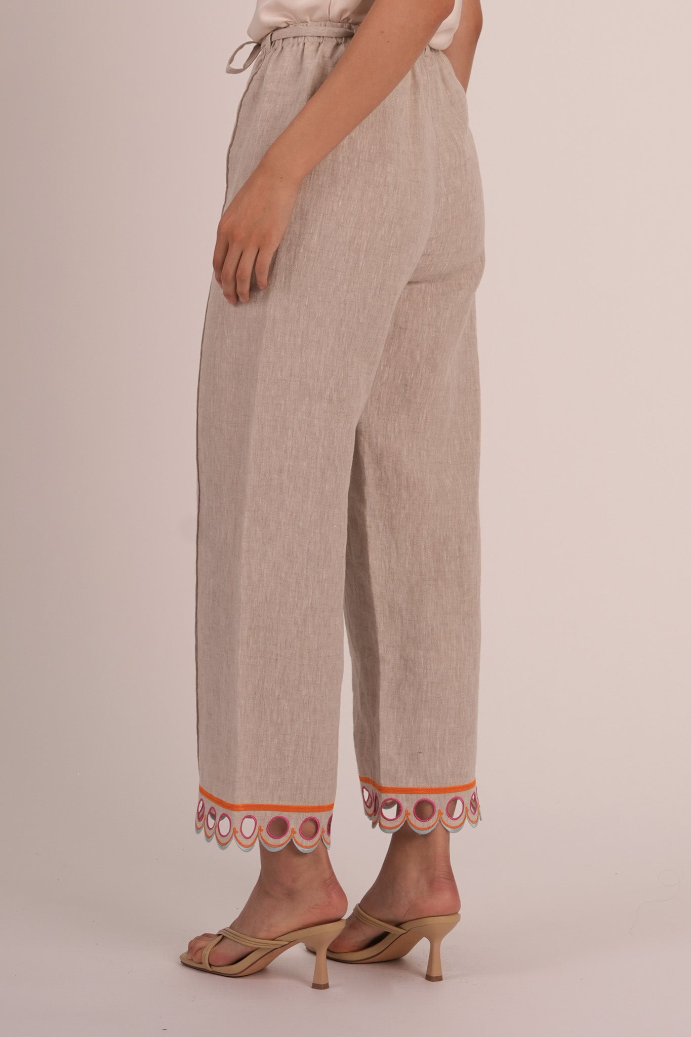 WANDER Linen Pants in Cairo