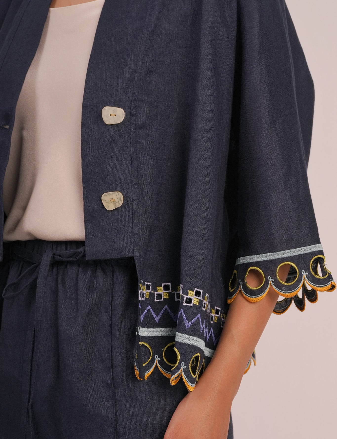 COLOMBO-KIMONO02.jpg