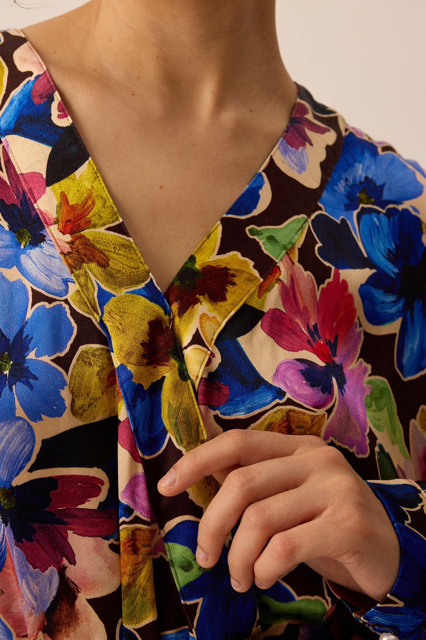 SOUL Draped Kaftan in Clove