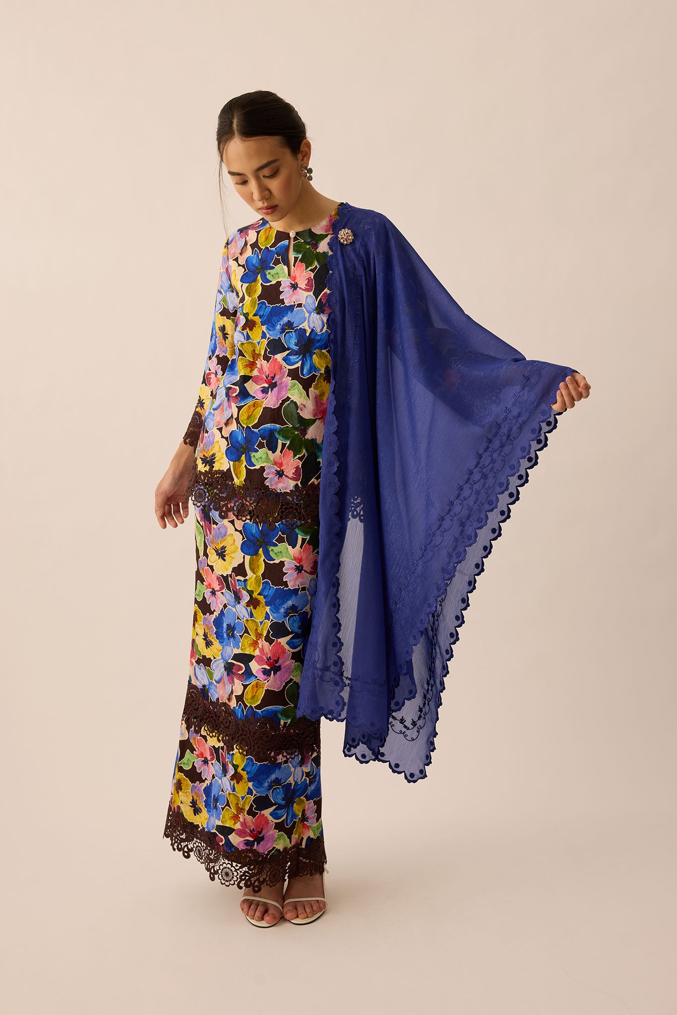 Embroidered Chiffon Shawl in Quartz