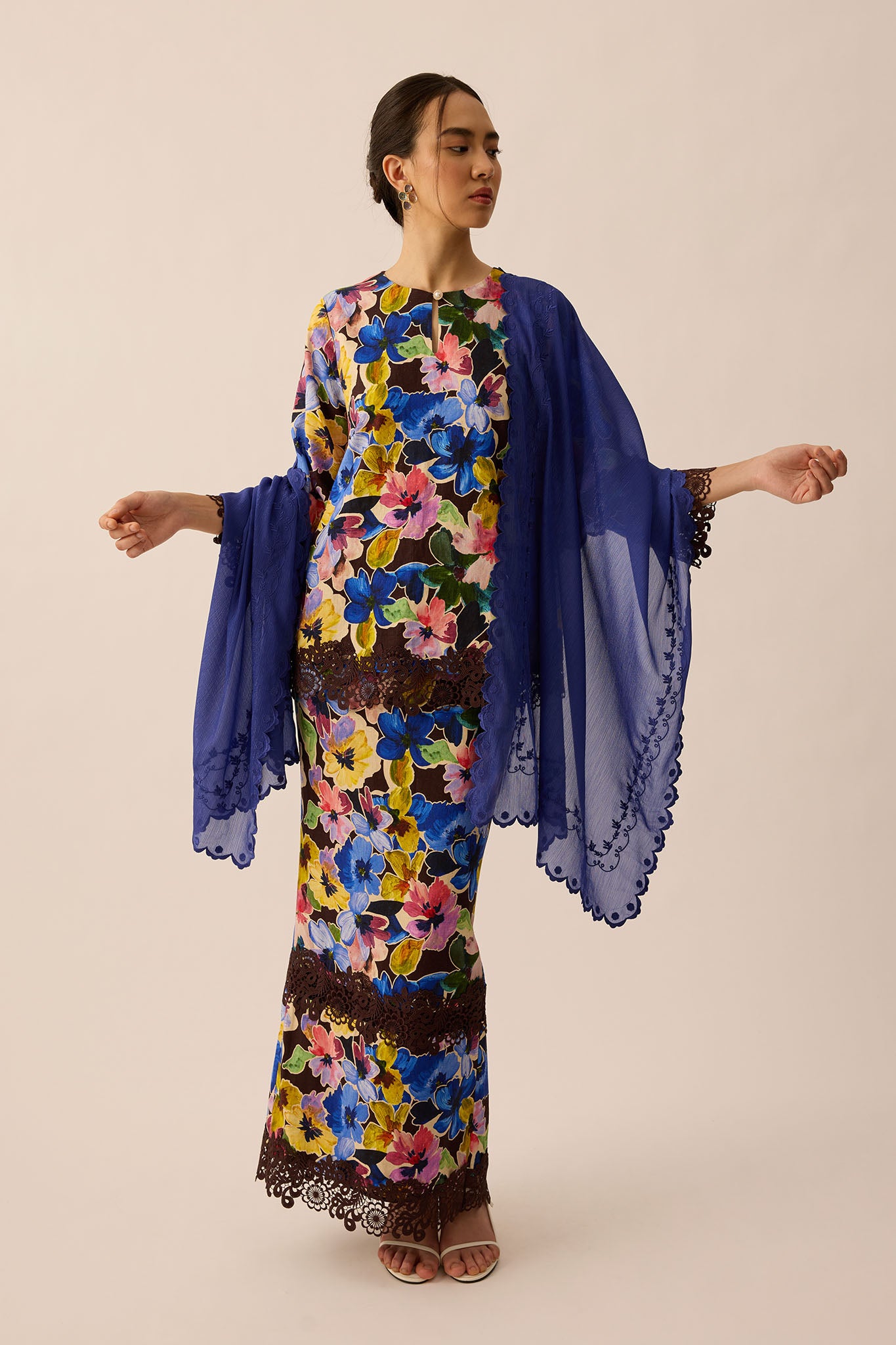 Embroidered Chiffon Shawl in Quartz