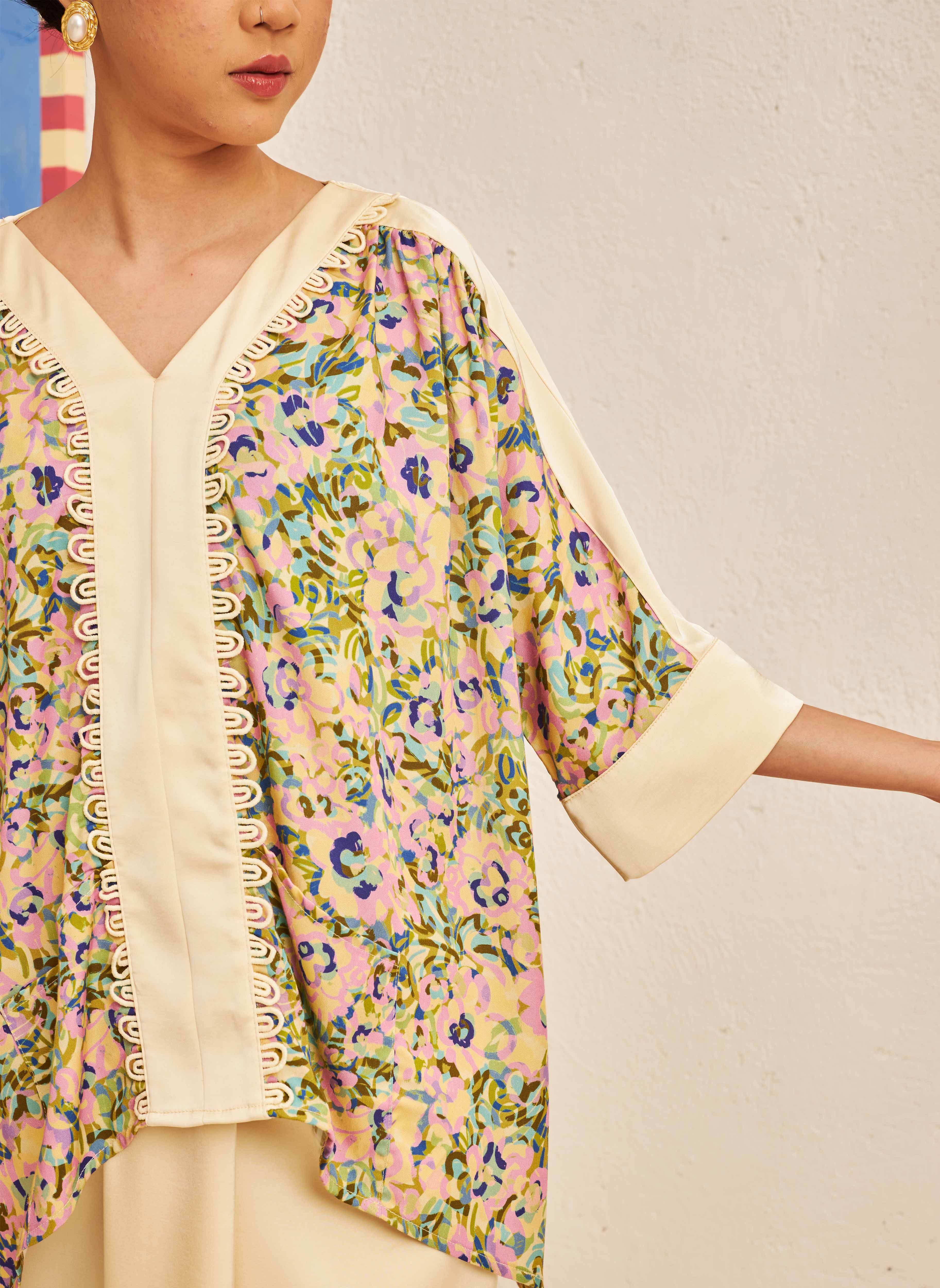 FLORES Contrast Blouse in Evergreen