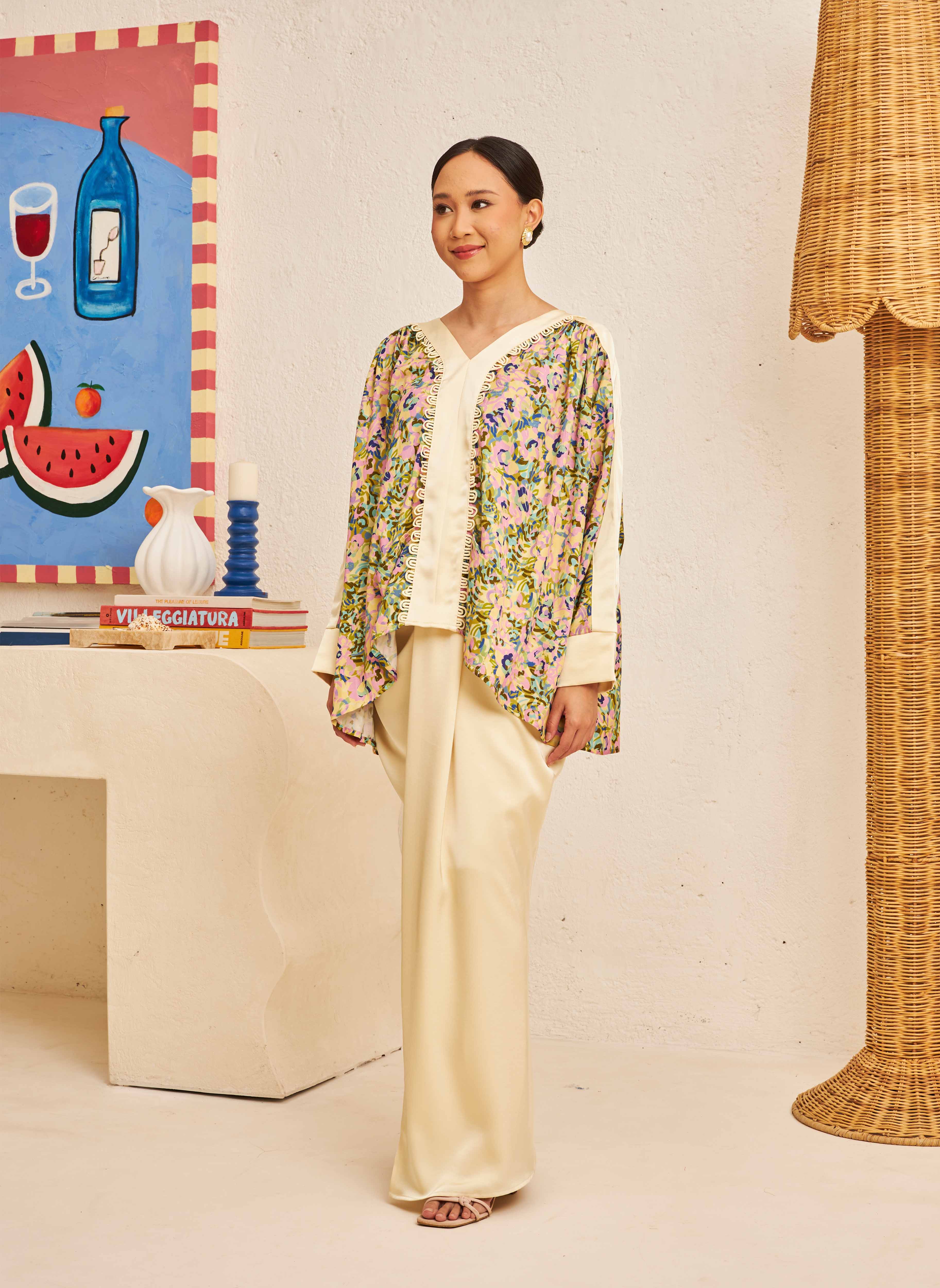 FLORES Long Sleeve Contrast Blouse in Evergreen