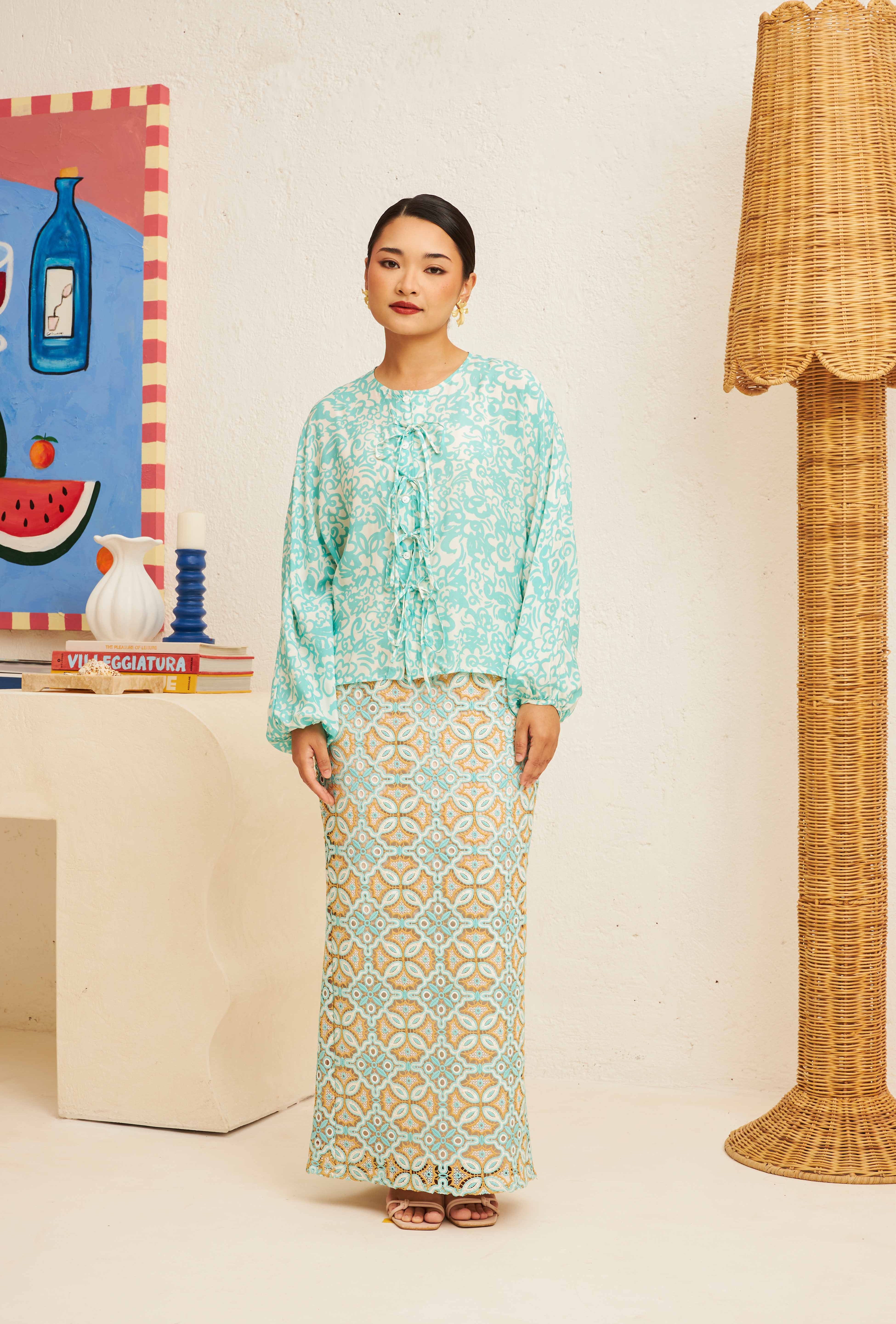 EDEN Front Tie Set in Marine