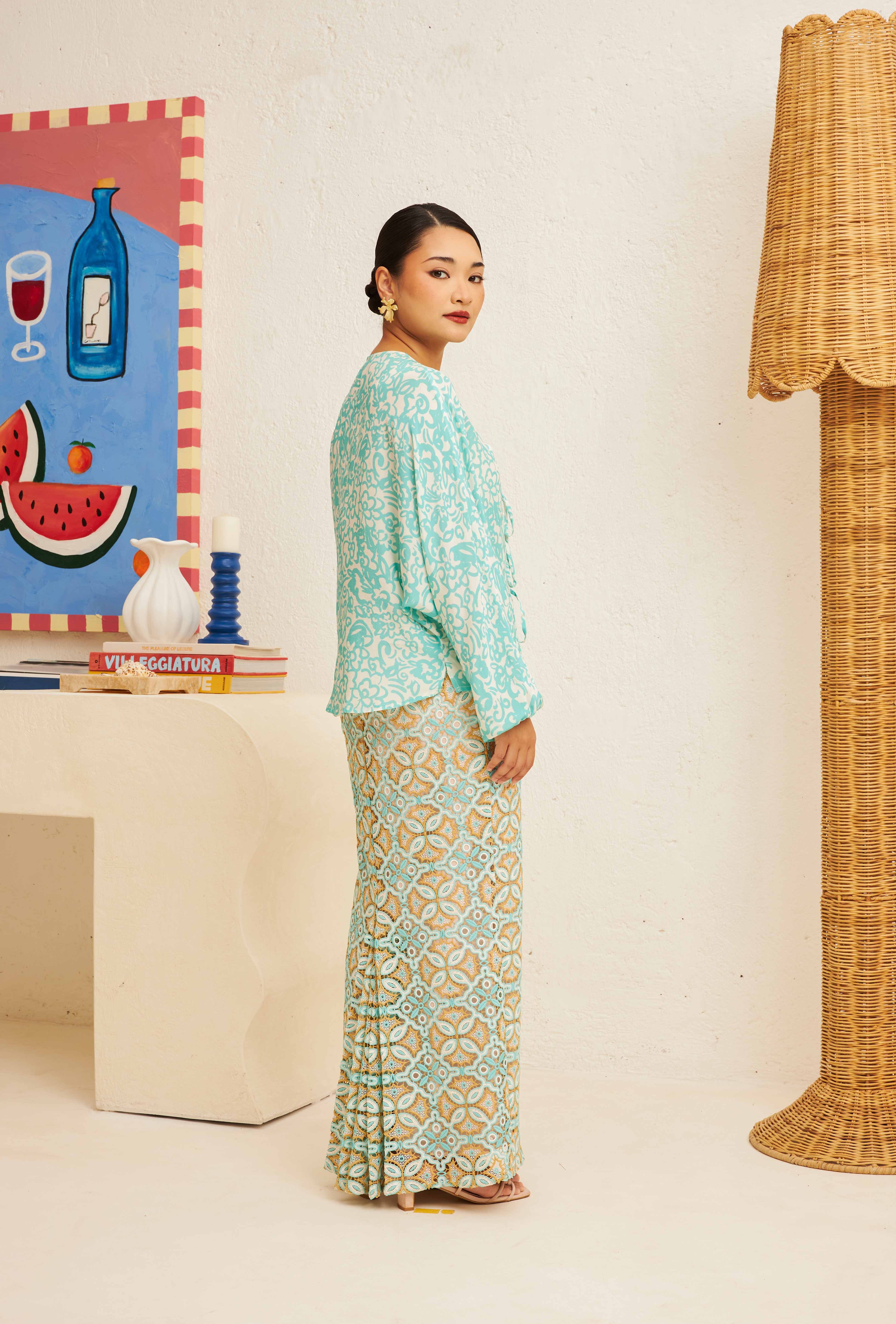 EDEN Front Tie Set in Marine