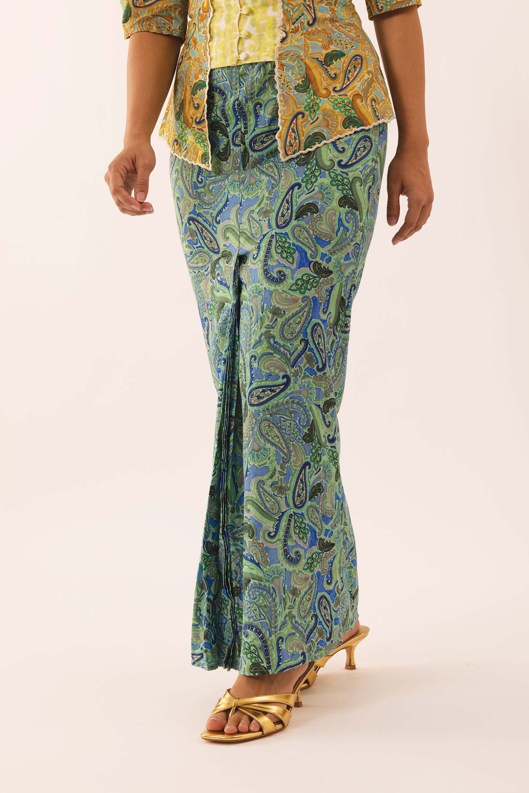 TROVE Linen Kebaya Set in Fusion