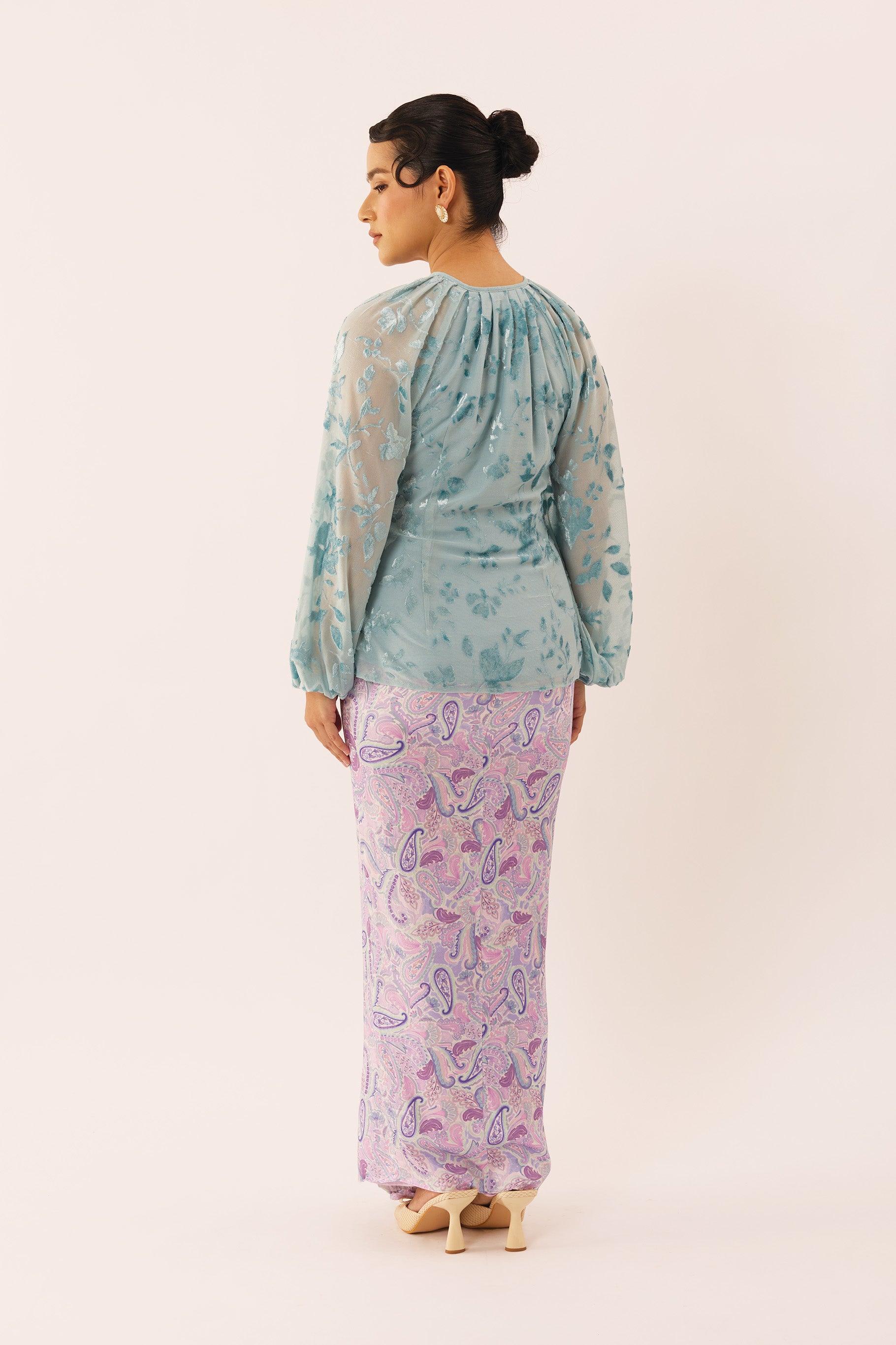 TROVE Silky Velvet Set in Glory