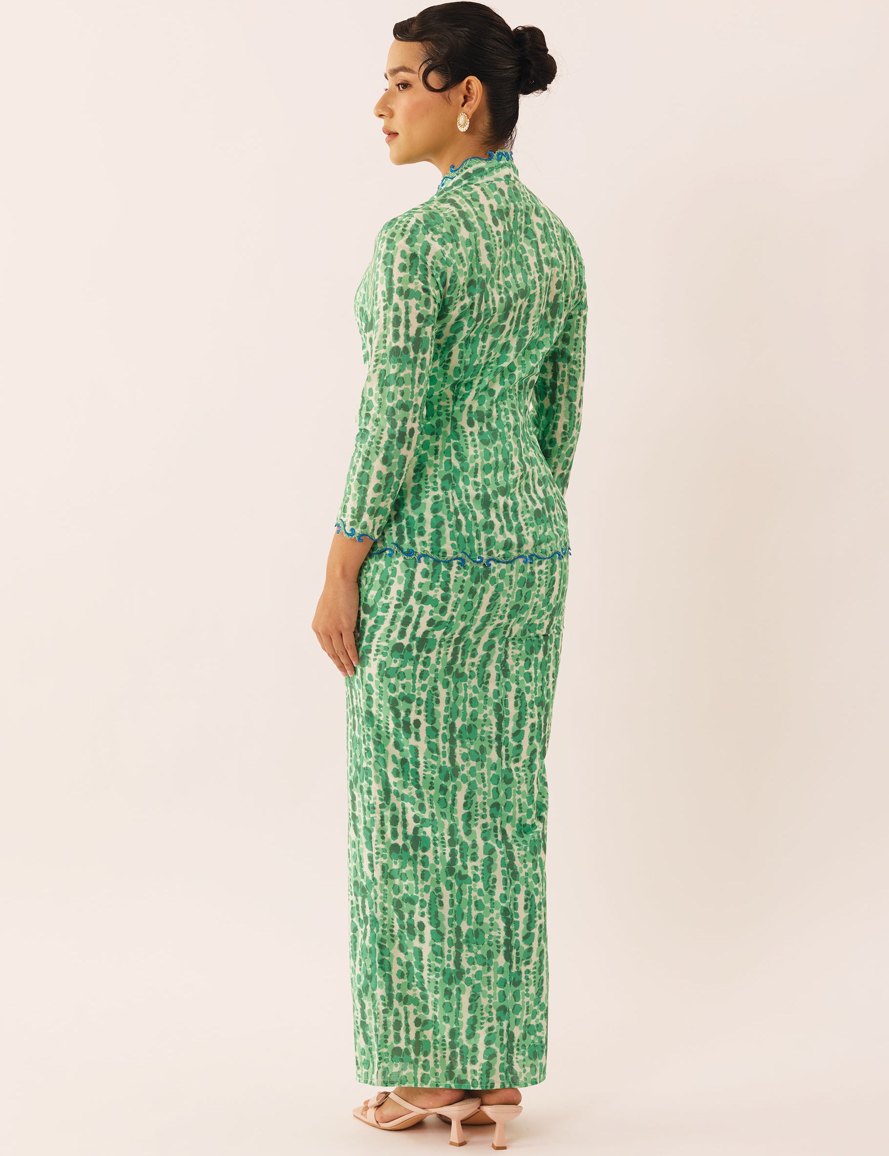 JUNGLE-KS02.jpg