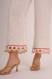 WANDER Linen Pants in Kapas