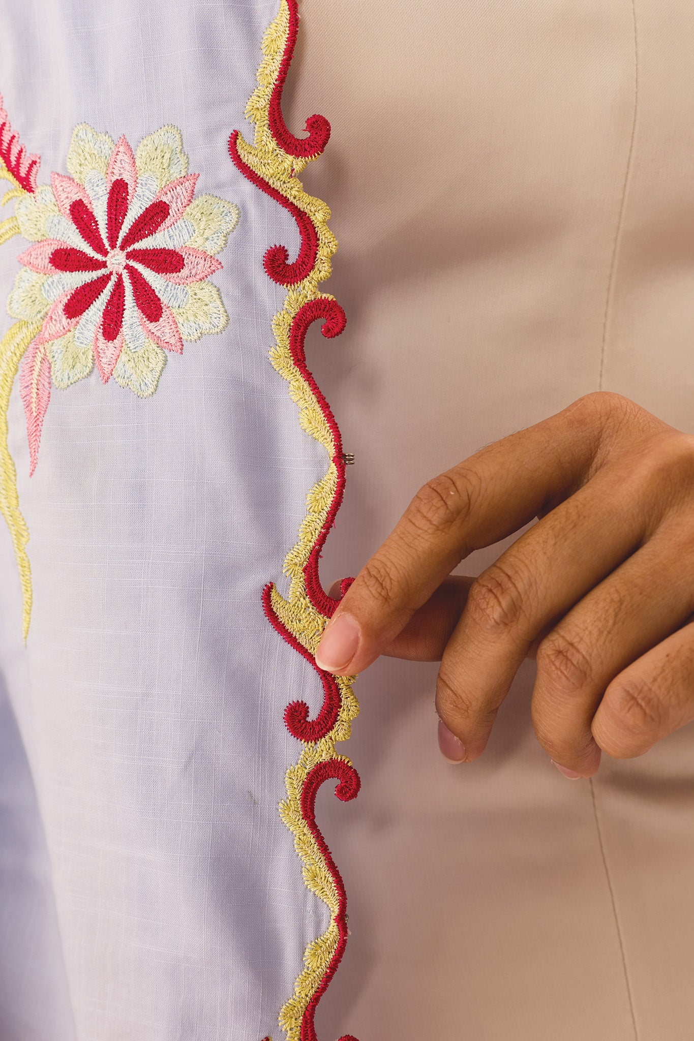 BECOMING Kebaya Blouse in Glaze