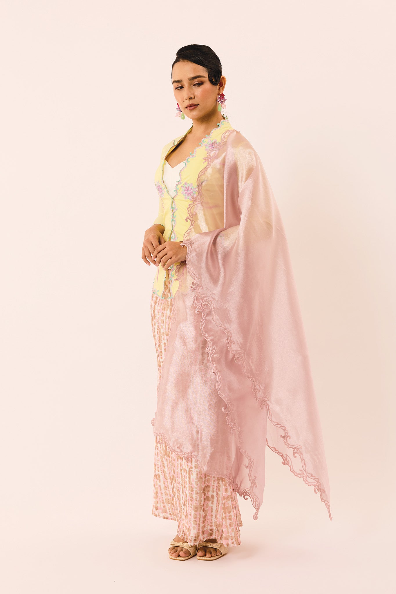BECOMING Kebaya Blouse in Glow