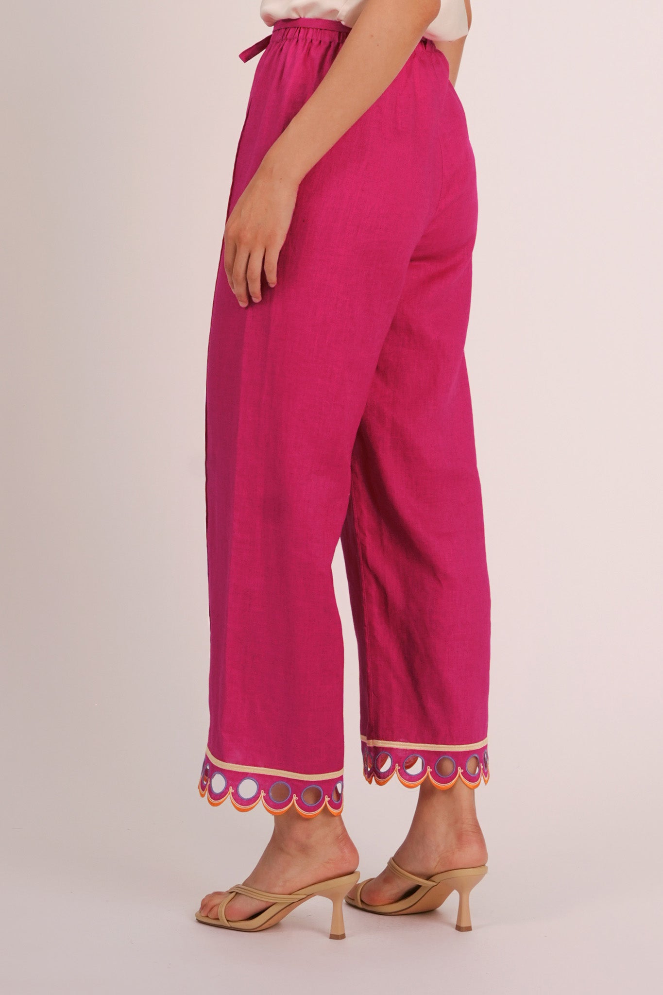 WANDER Linen Pants in Lisbon