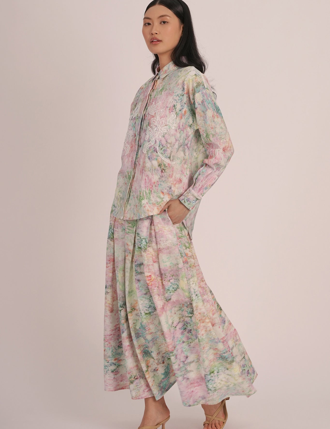 NEW-SHIRTGARDEN01.jpg