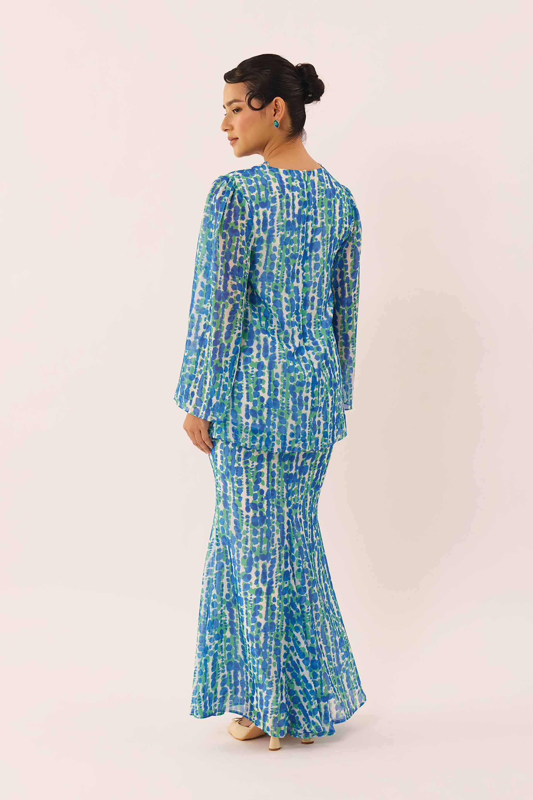 MOSAIC Ripple Kurung Set in Ocean