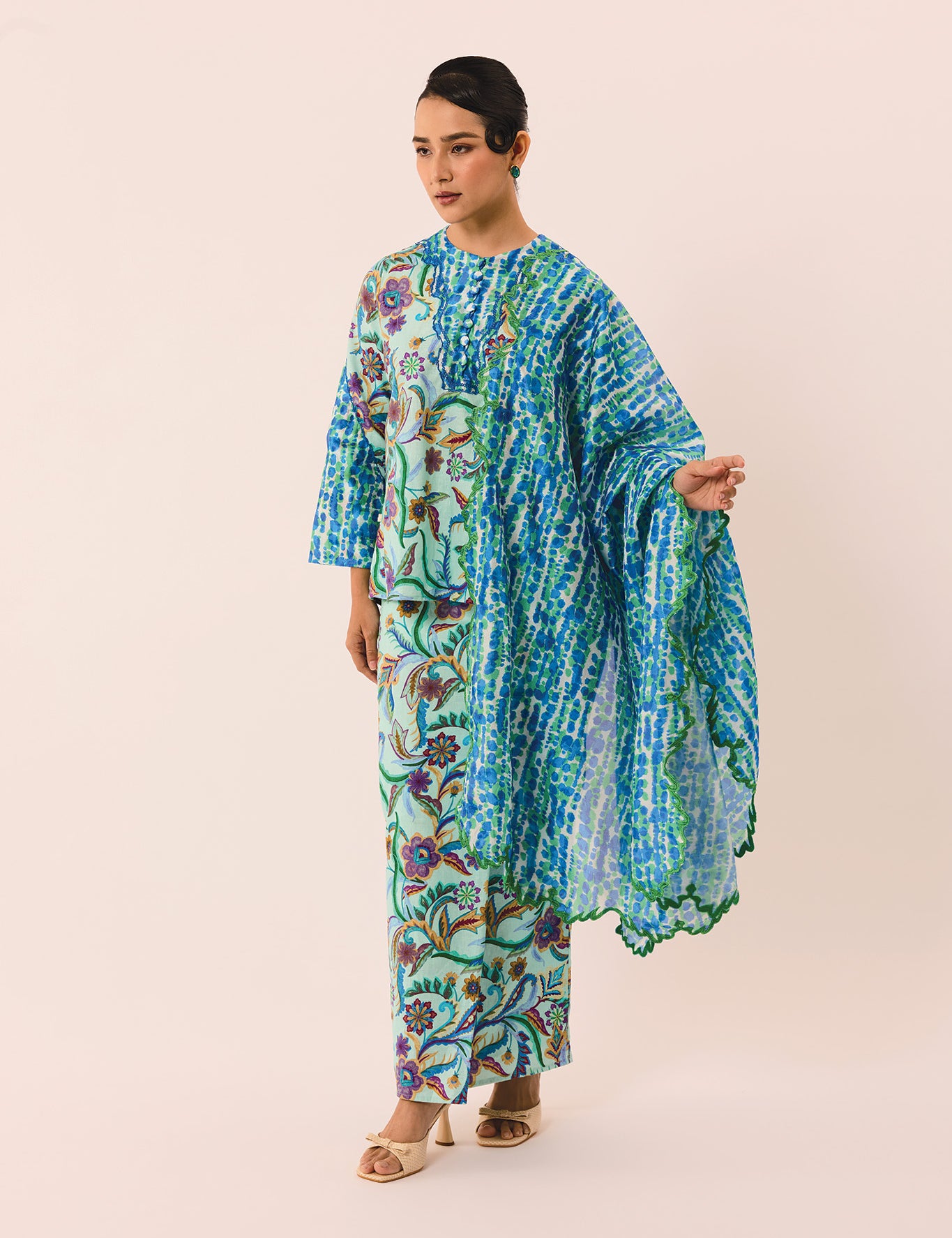 OCEAN-SHAWL01.jpg