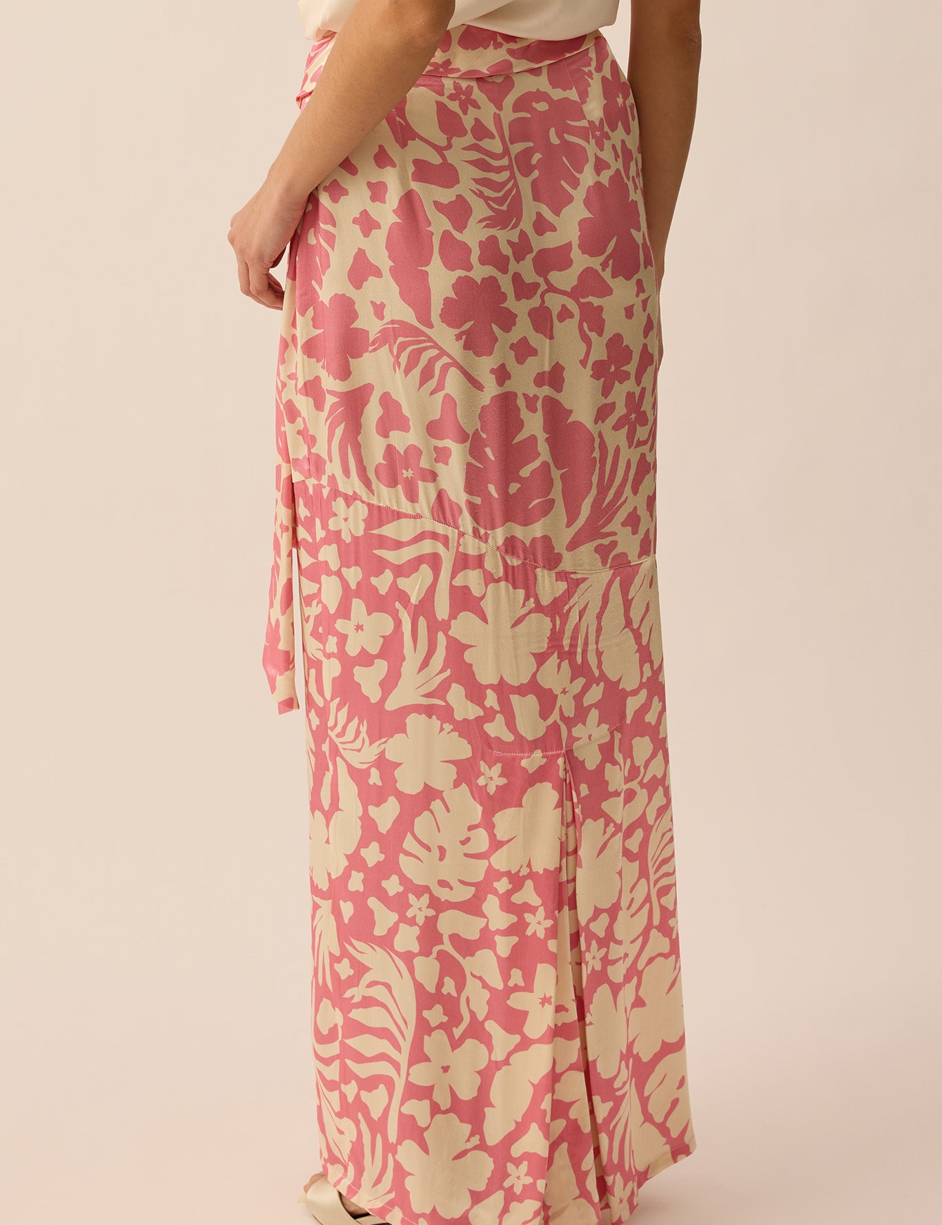 PAREOSKIRT-PEONY02.jpg