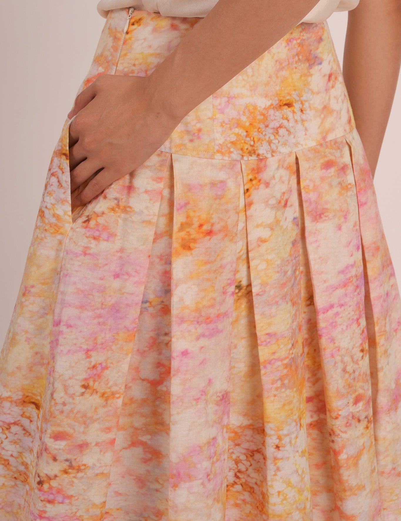 PUNCH-SKIRT02.jpg
