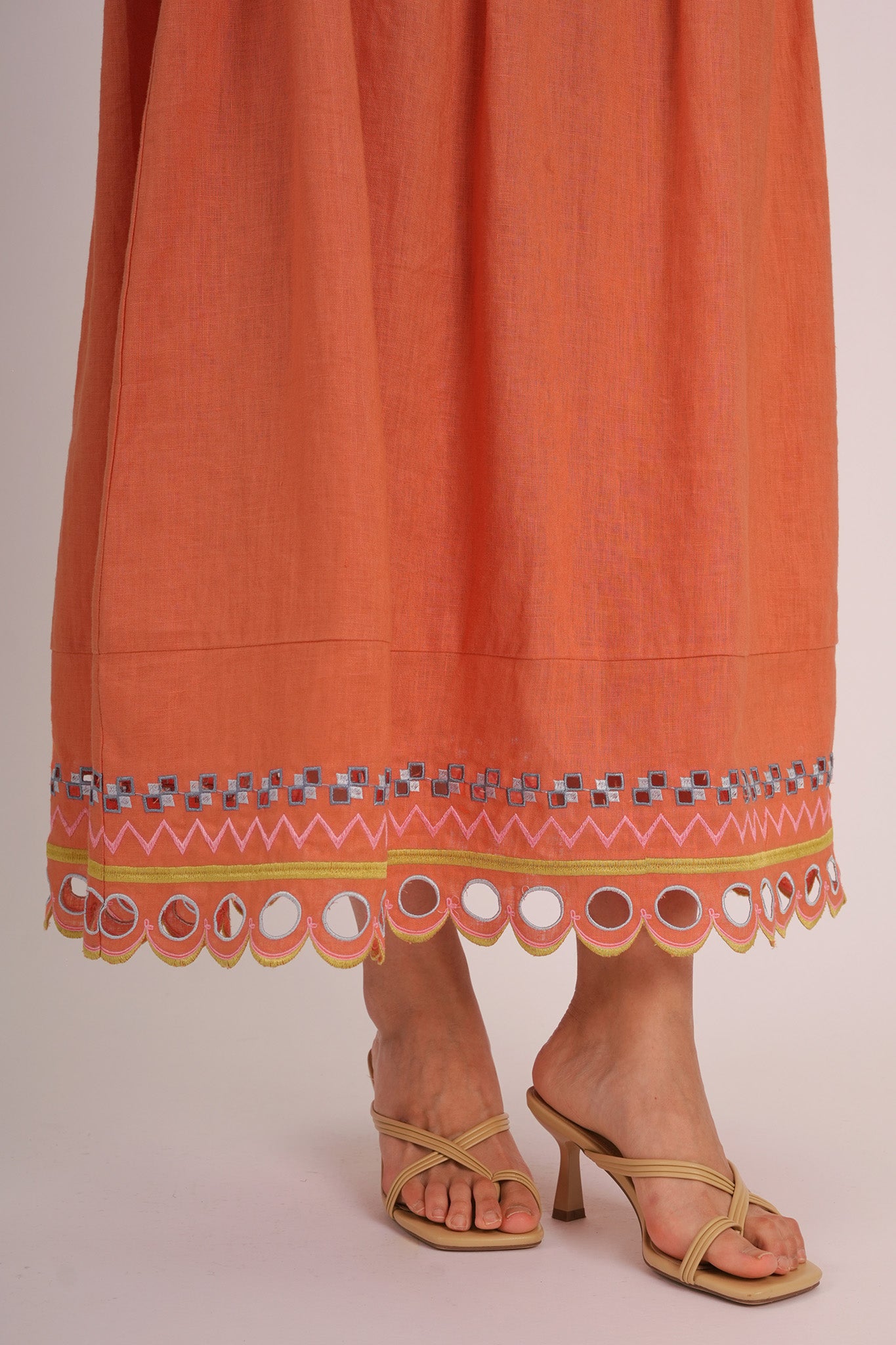 WANDER Swing Skirt in Sahara