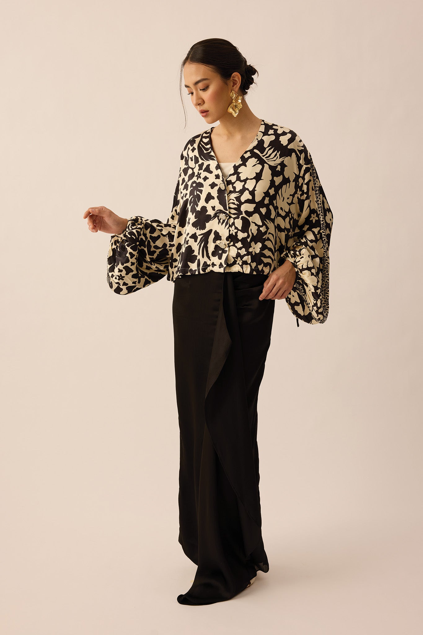 SPIRIT Cropped Top in Onyx