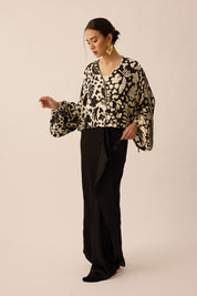 SPIRIT Cropped Top in Onyx