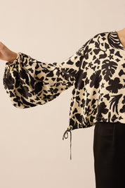 SPIRIT Cropped Top in Onyx