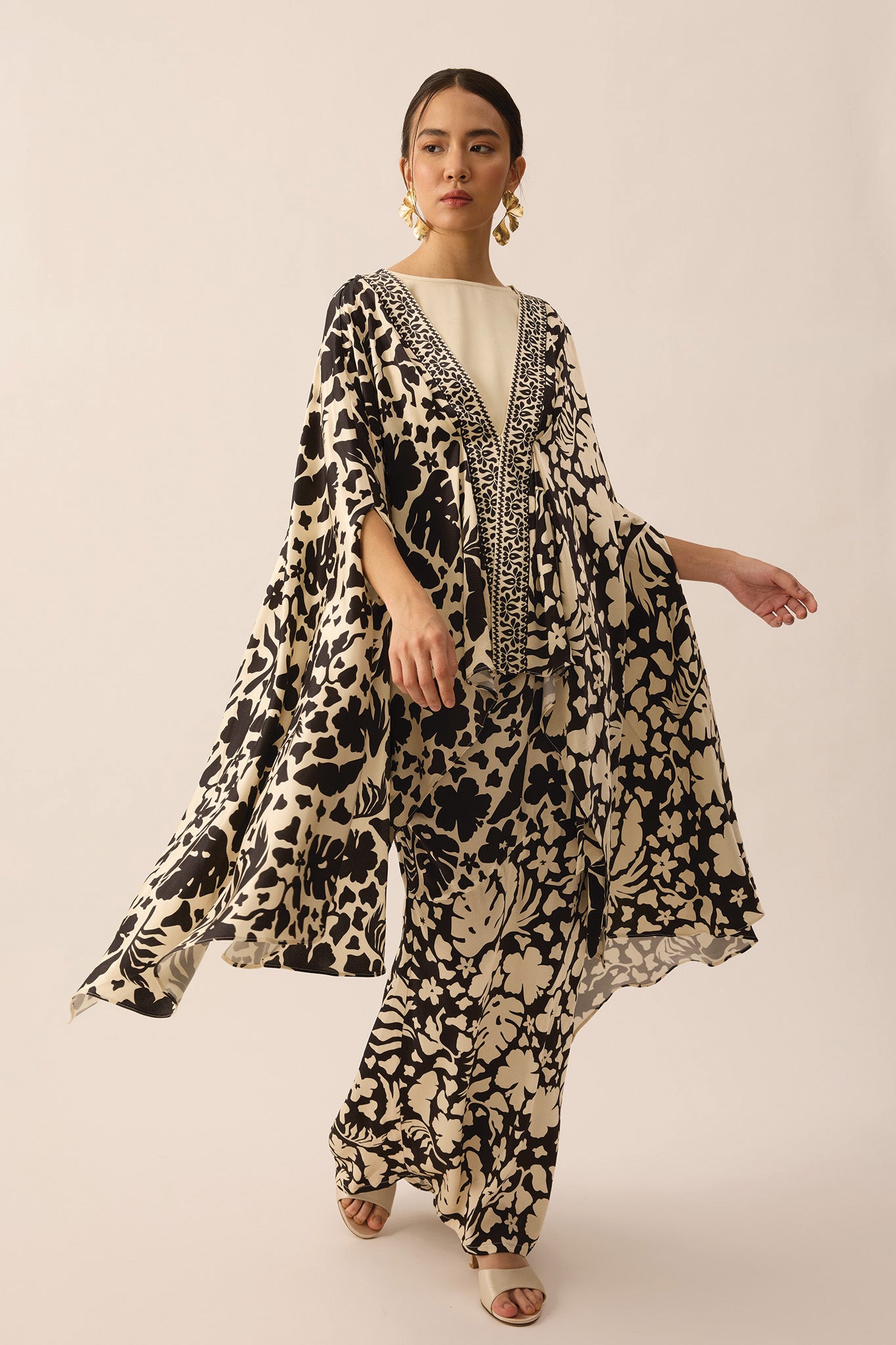 SPIRIT Kaftan Top in Onyx
