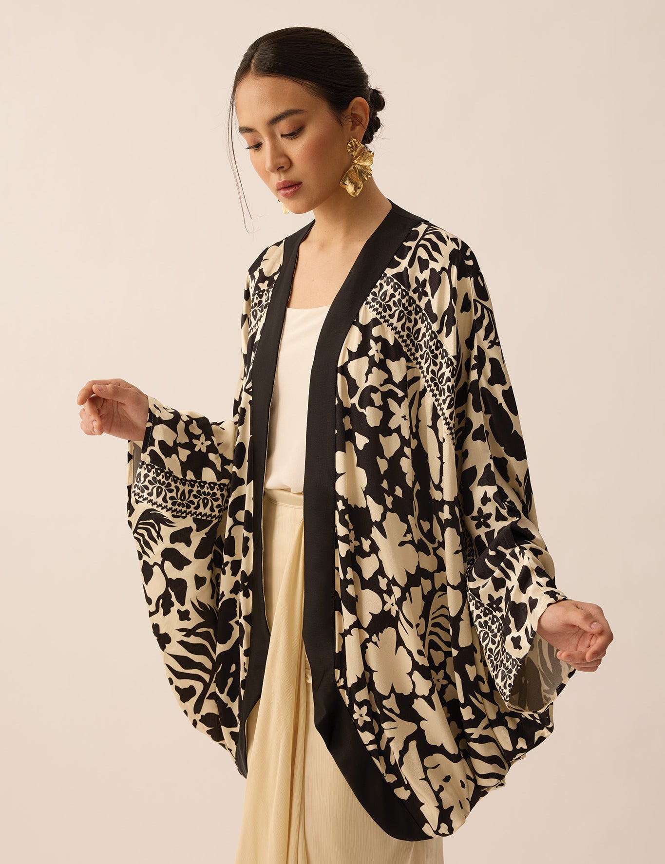 SPIRIT-OVERSIZED-ONYX01_c6211a5c-dd0a-472d-ac66-1cc455df7b65.jpg