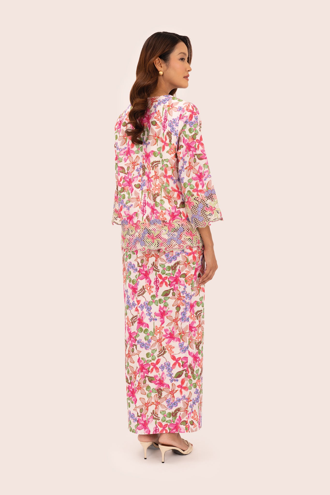 LUSH Kurung Kedah in Stellar