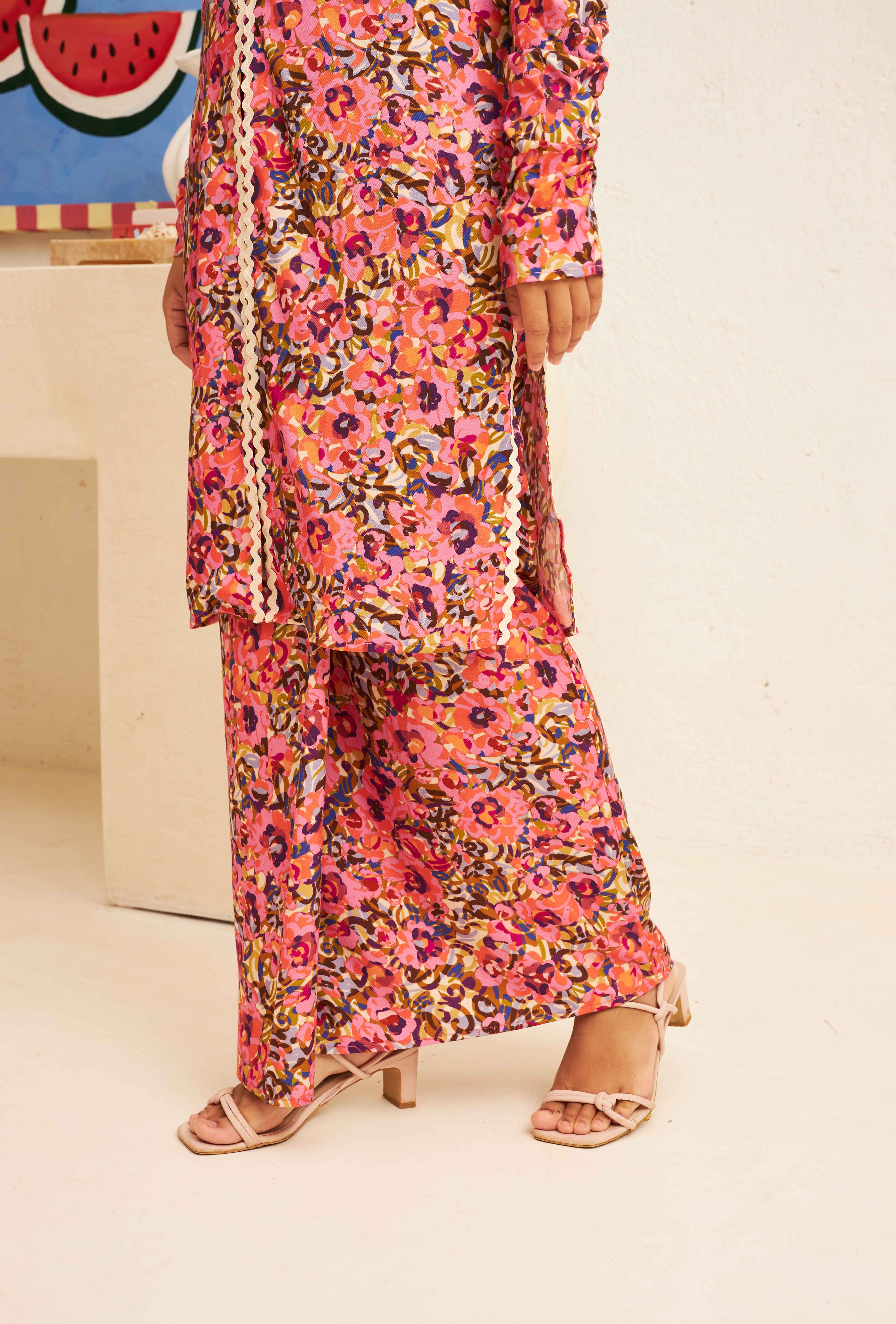 FLORES Split Kurung in Cerise